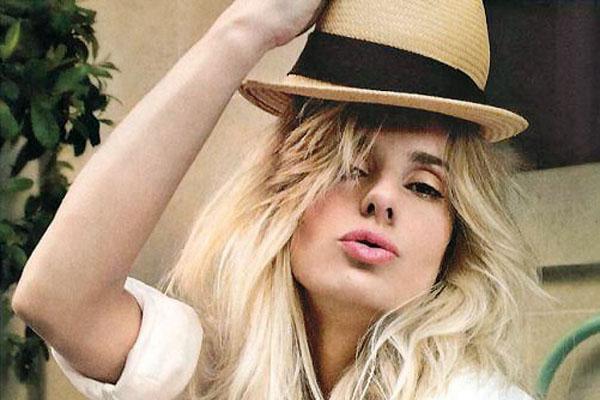 Julieta Cardinali madre sola