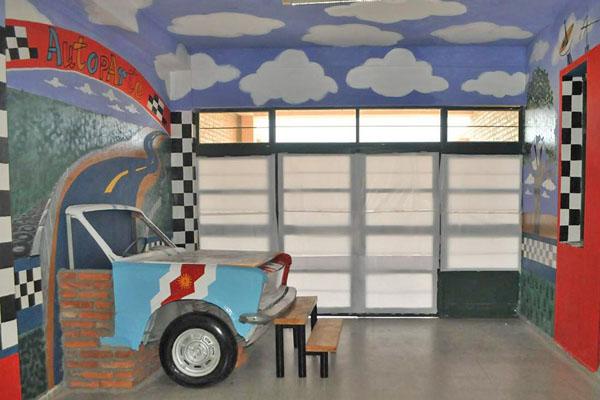 RECICLADO Contribuyeron con la comunidad y su escuela que abrió un espacio para la lectura y la recreación