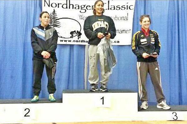 CHANCE Bermdez (primera de la izq) estuvo cerca del oro en Canad