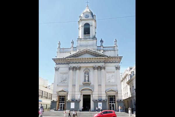 Basiacutelica San Joseacute de Flores el lugar donde Jorge Mario decidioacute ser sacerdote