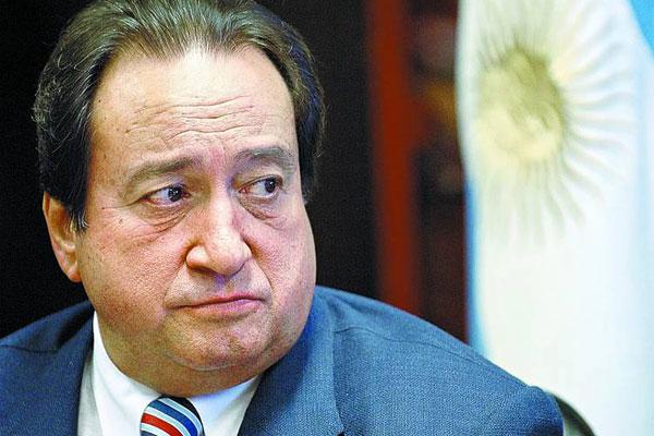 Leoacuten Arslaniaacuten- El personal policial no puede hacer huelga