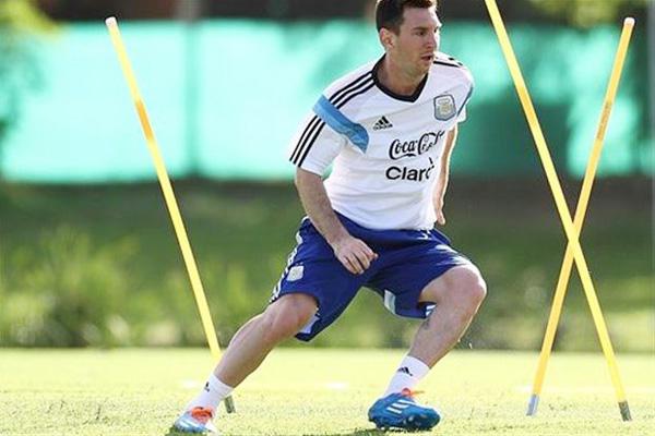 Barcelona afirmoacute que la evolucioacuten de Lionel Messi es buena