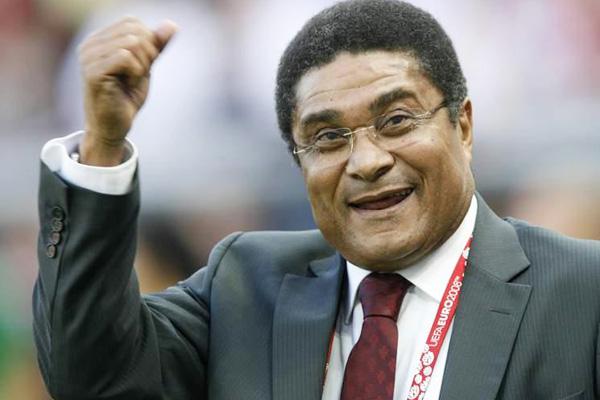 Murioacute el legendario futbolista Eusebio La Pantera Negra de Mozambique