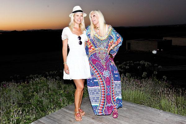 Valeria Mazza y Susana Giménez en pleno atardecer