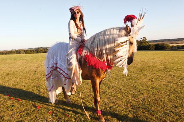 Concepción Blaquier posó con el caballo lookeado de �Hola