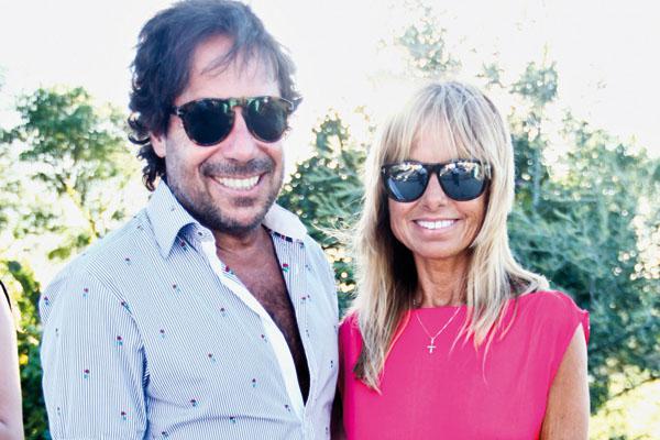 Ricky Sarkany y su mujer