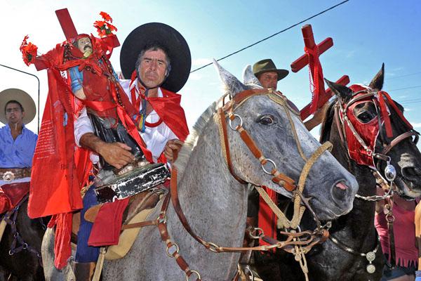 DEVOCIÓN Cada año los devotos del Gauchito Gil agradecen por los favores recibidos