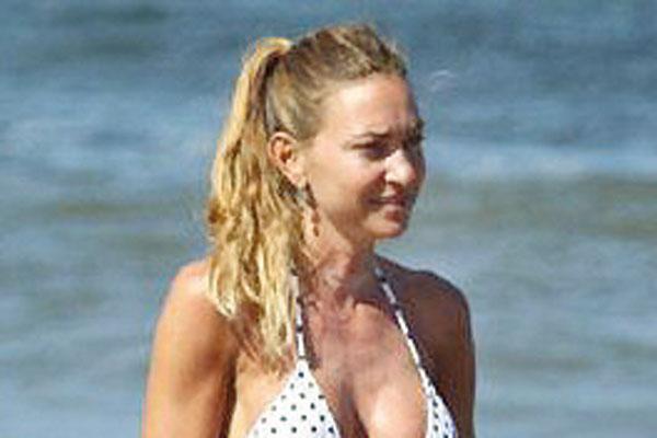 La mujer del mejor amigo de Tinelli se refugia en sus afectos en Punta del Este