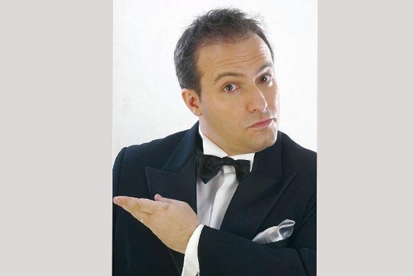 Sebastiaacuten Almada entre Suar Marcelo Tinelli y Tato Bores