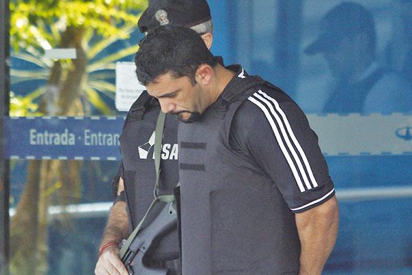 OPERATIVO Bajo fuerte medidas de seguridad Juan Suris llegó a Bahía Blanca