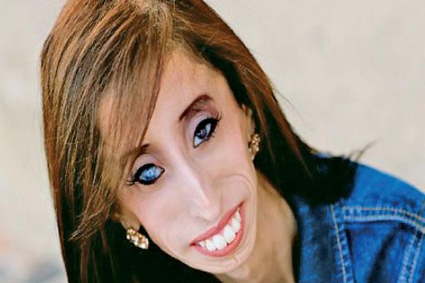 La mujer sentildealada como la maacutes fea del mundo es hoy un eacutexito en internet