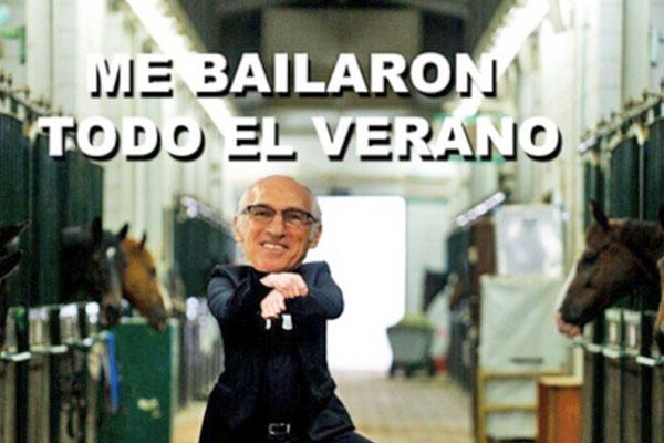 Cargadas para todos- River disfruta su gloria y se riacutee de Boca con los afiches