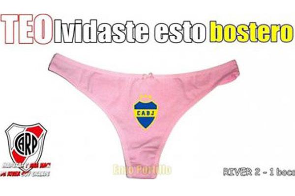 Cargadas para todos- River disfruta su gloria y se riacutee de Boca con los afiches