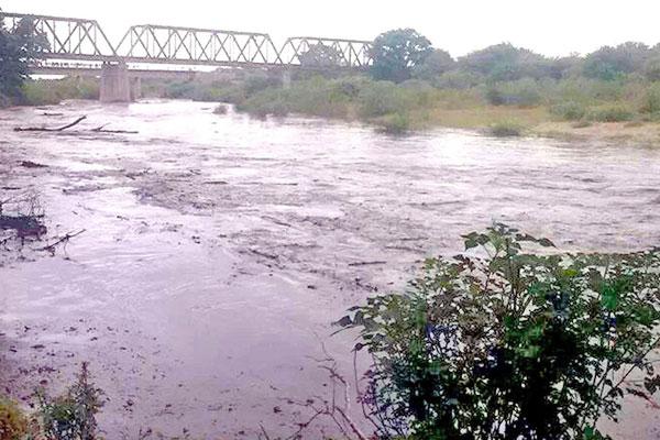 REPERCUSIÓN A penas llegó la creciente la red social se llenó de fotos tomadas por frienses Gentileza Wally Díaz