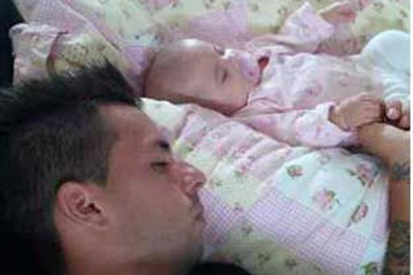 Cinthia Fernaacutendez publicoacute fotos de sus hijas con su papaacute Matiacuteas Defederico