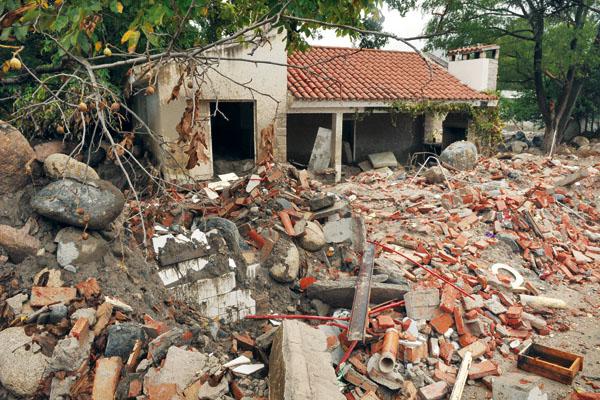 A un mes de la tragedia El Rodeo llora a las viacutectimas del alud