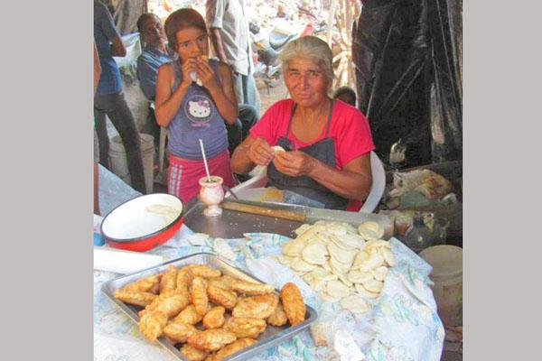 El carnaval de antes sigue vivo en Icantildeo