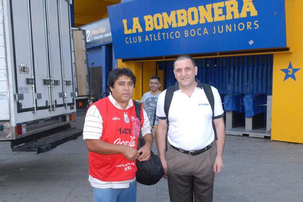 EL LIBERAL Los enviados especiales Marcelo Jozami (periodista) y Daniel Pérez (reportero grfico) vivieron de cerca la antesala del partido