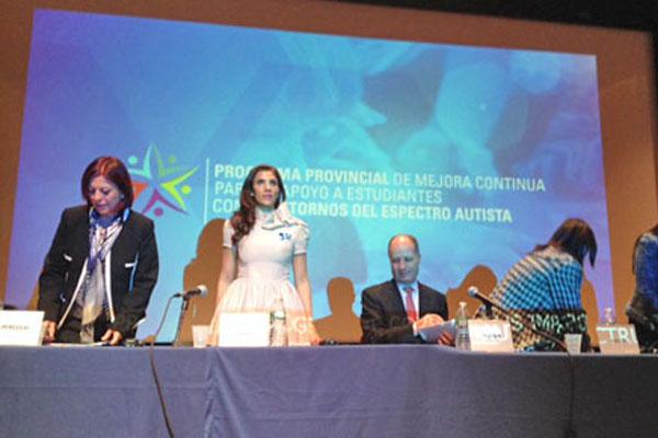 COMITIVA La gobernadora viajó en compañía de Mariela Nassif y Daniela Águila ministra de Educación y titular de la Dirección de Discapacidad