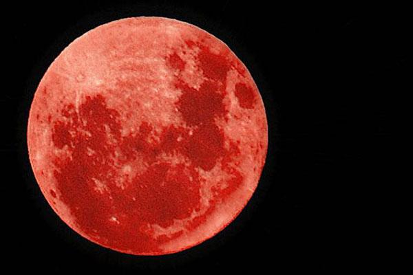 A la madrugada se podraacute ver a la Luna de color rojiza