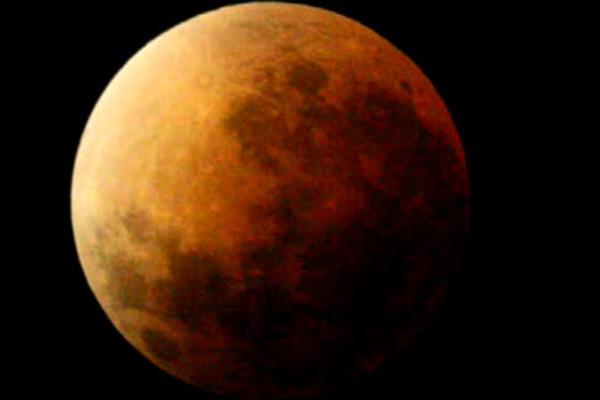 Terminoacute el eclipse en Santiago y la Luna recuperoacute su aspecto habitual