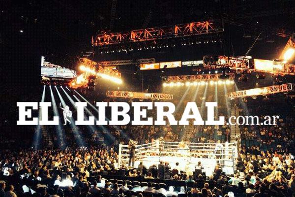 El coraje del Chino Maidana no alcanzoacute ante la jerarquiacutea de Floyd Mayweather