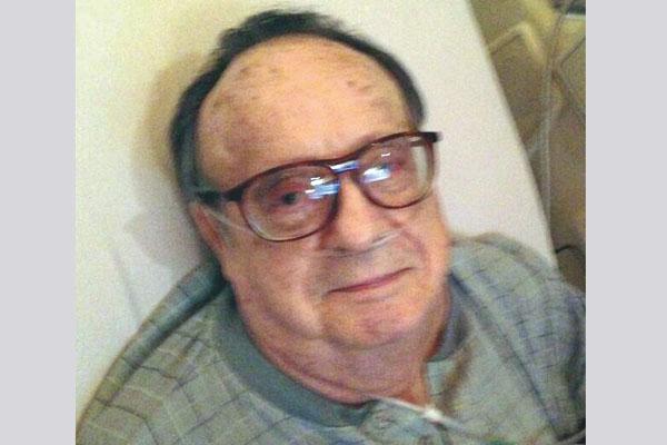 La hija de El Chavo publicoacute foto de su padre en Twitter