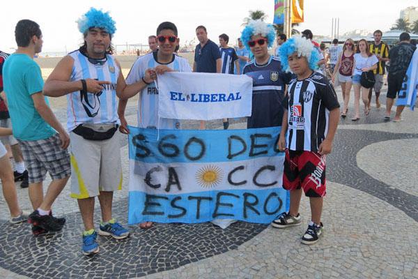 FERROVIARIOS Aldo y sus hijos también se apasionan con la selección