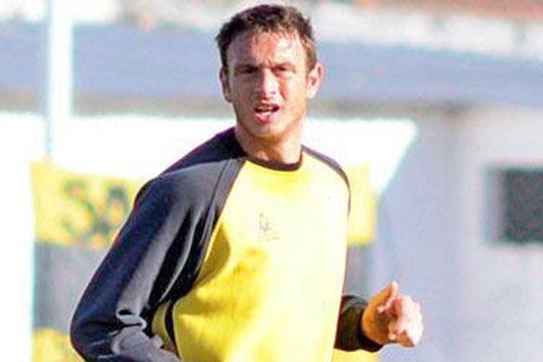 VIENE DULCE Miguel Monay obtuvo recientemente el ascenso a la B Nacional con Santamarina de Tandil que tiene los mismos colores de Mitre