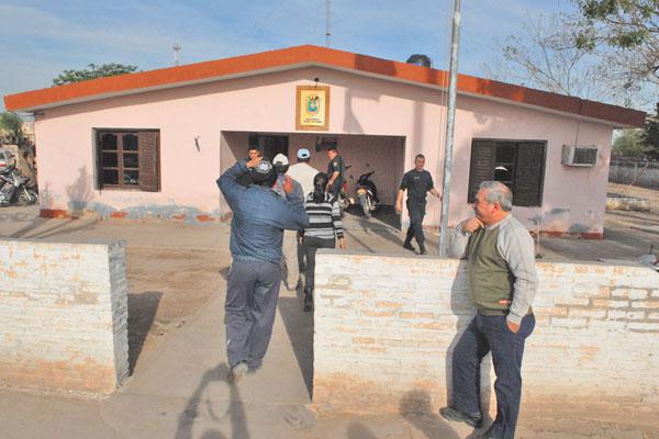 INVESTIGACIÓN La policía de Los Juríes secuestró prendas de vestir y arrancó el desfile de testigos