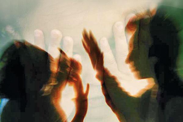 La violoacute la abandonoacute en un baldiacuteo y se fue a bailar en un boliche