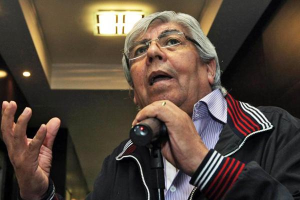 Moyano anuncioacute un paro nacional para la primera quincena de agosto