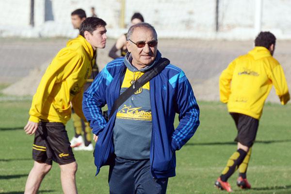 PRECAUCIÓN Las próximas horas ser�n claves para determinar la evolución de Miguel Ángel López La salud del Zurdo es lo �nico que importa ahora