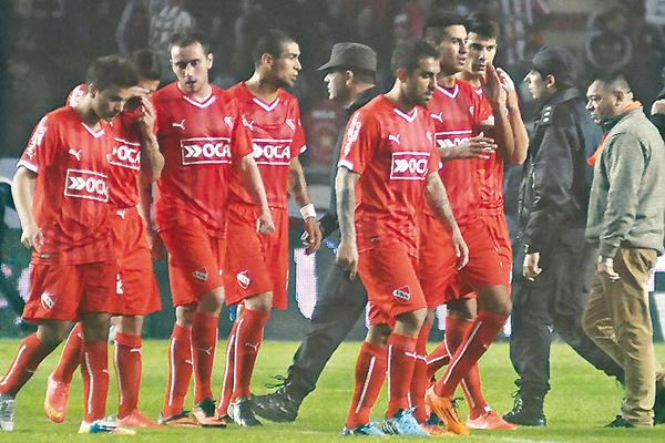 DECEPCIÓN El Rojo sufrió la primera derrota en el campeonato