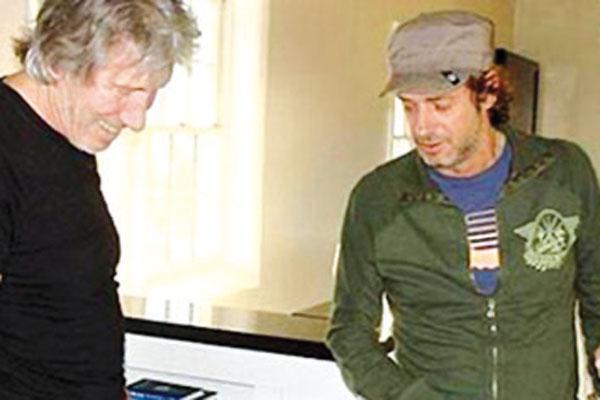 Tema que graboacute con Waters Shakira Clapton y Vitillo