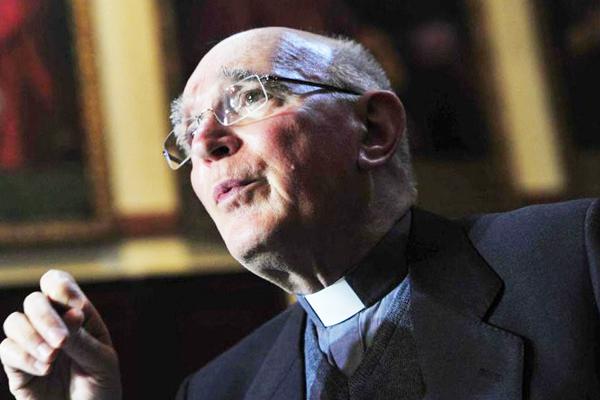 TENTACIÓN El sacerdote asegura que el demonio tienta a los esposos para llevarlos a la infidelidad
