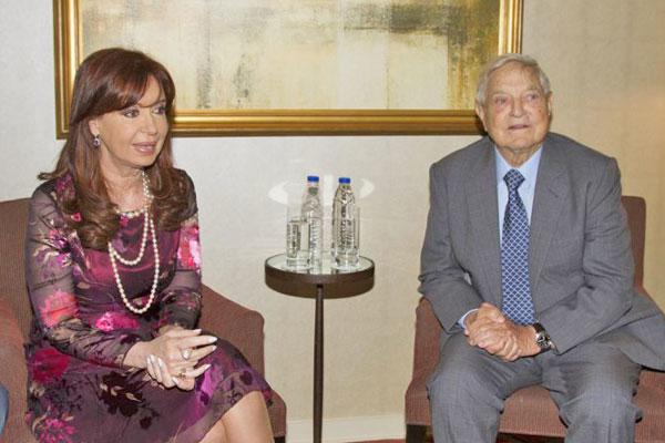 Cristina se reunioacute con Soros- expectativa por posible propuesta sobre buitres