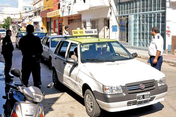 IMPREVISIBLE Trnsito se apresta a ordenar operativos para investigar en los documentos de remiseros