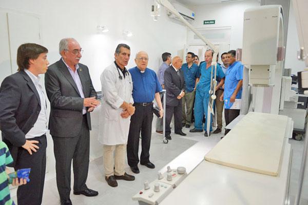 ACOMPAÑAMIENTO Médicos del medio participaron del corte de cinta