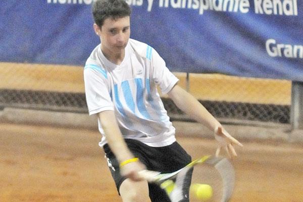 ACCIÓN Los jugadores le ponen todo de si en cada encuentro en donde quieren llegar a la ansiada final