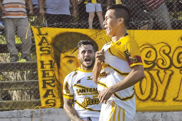 CAPITÁN Debido a la capitanía rotativa que implementó el DT Rold�n ayer le tocó a Prieto lucir la cinta