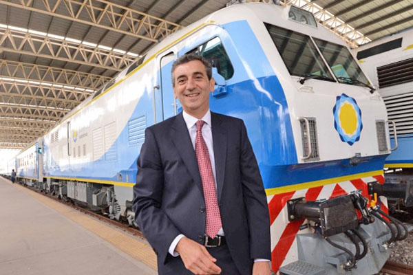Se podraacute obtener DNI en la Terminal y renovaraacuten viacuteas y trenes del ramal Retiro - Santiago