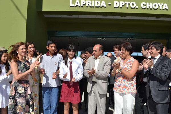 ACOMPAÑAMIENTO La gobernadora participó junto a alumnos y docentes del final de un nuevo año escolar