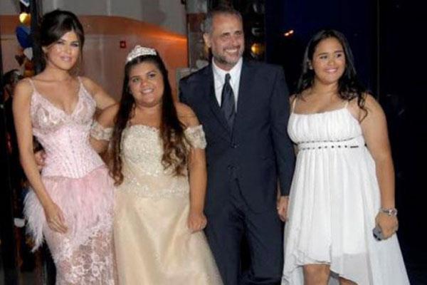 La confesioacuten de Rial- Morena y Rociacuteo teniacutean otros nombres y se los cambiamos