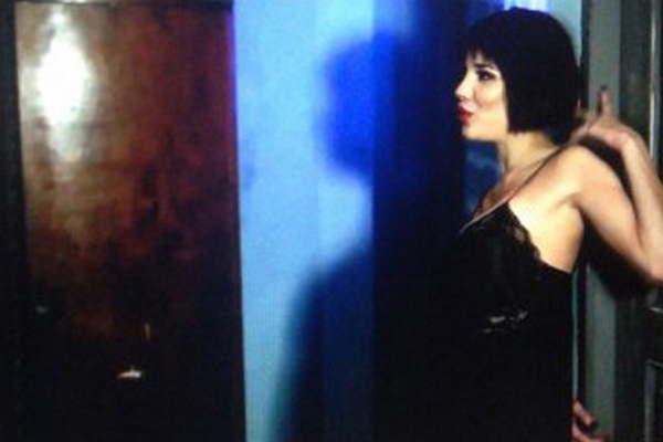 Andrea Rincoacuten en una escena hot