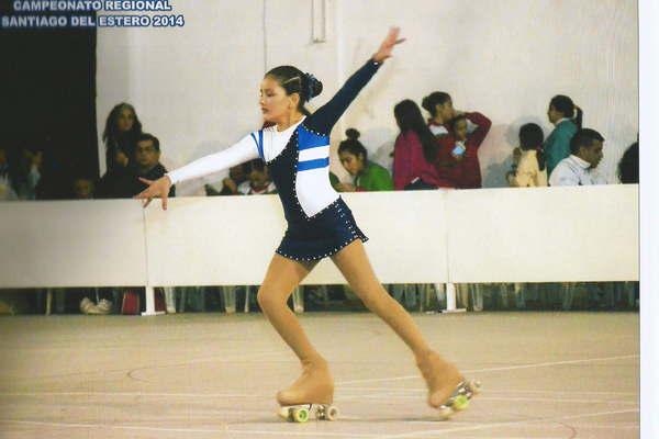 Inician clases de patinaje artiacutestico