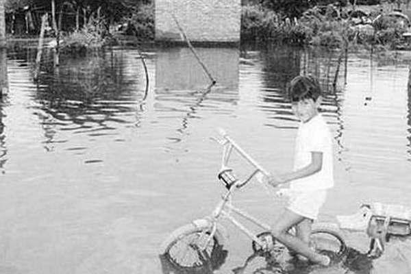 El fenoacutemeno sacudioacute la memoria de quienes fueron protagonistas de las inundaciones de 1974