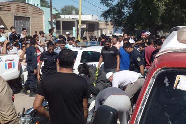 Consternacioacuten en Loreto por la muerte de joven que chocoacute con su moto