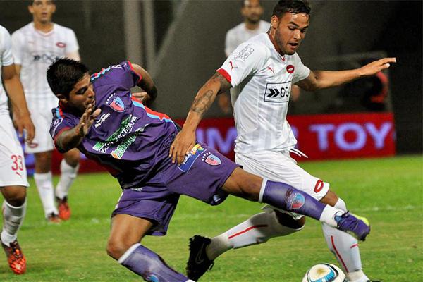 Independiente sufrioacute ante Alianza de Coronel Moldes y el desahogo llegoacute en los penales