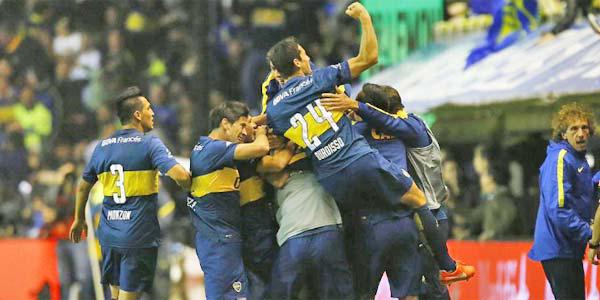 Boca vencioacute a River y quedoacute como uacutenico liacuteder del campeonato